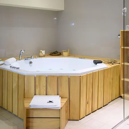 Xspa Cryptocurrency Pay Available